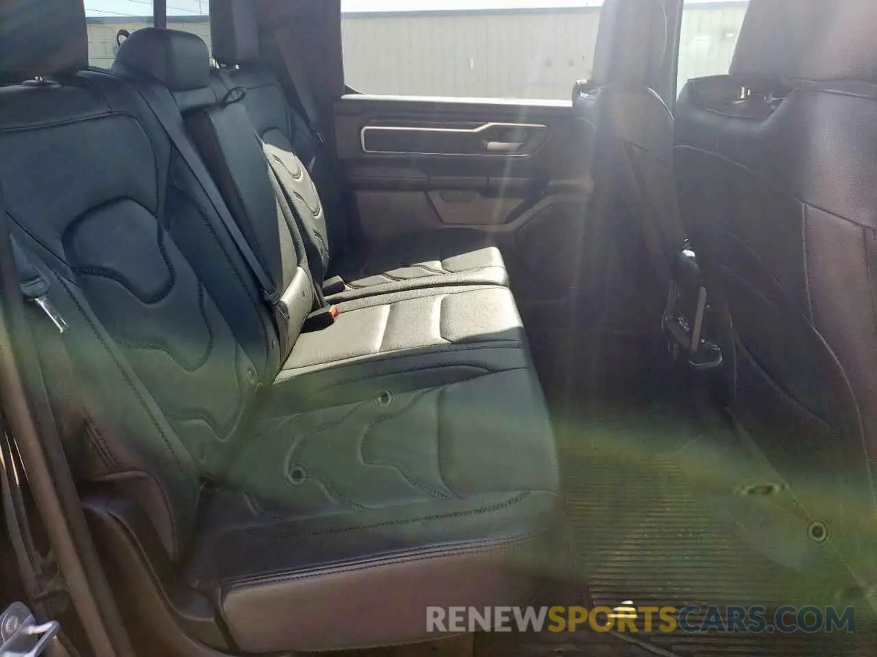 10 fotografías del automóvil dañado 1C6SRFFT7NN236617 RAM 1500 2022