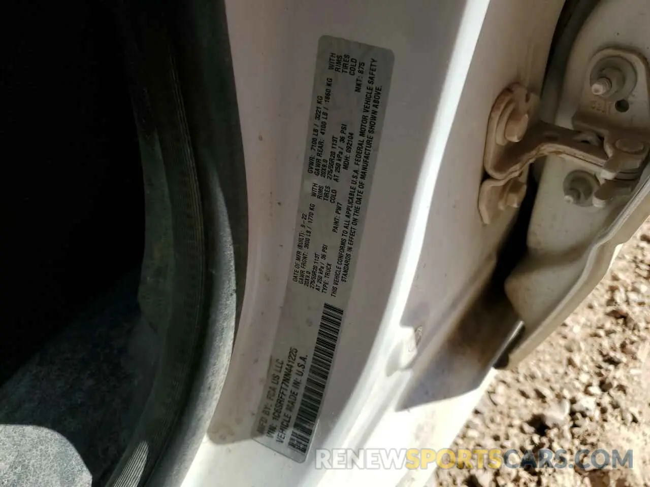 12 fotografías del automóvil dañado 1C6SRFFT7NN441225 RAM 1500 2022