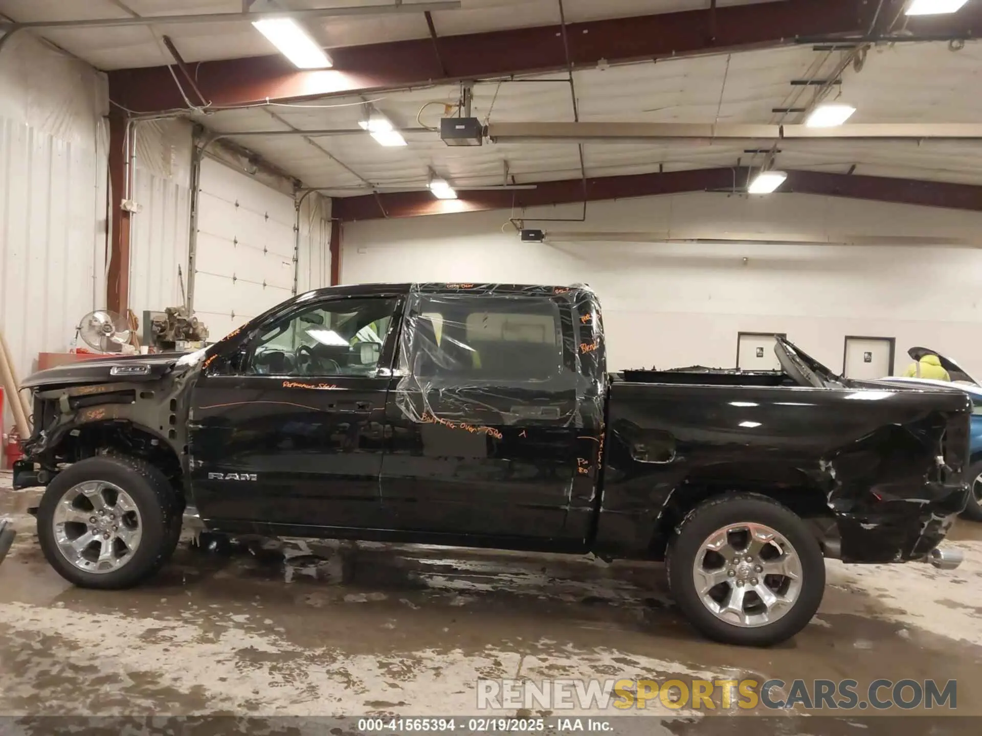 14 fotografías del automóvil dañado 1C6SRFFTXNN419008 RAM 1500 2022