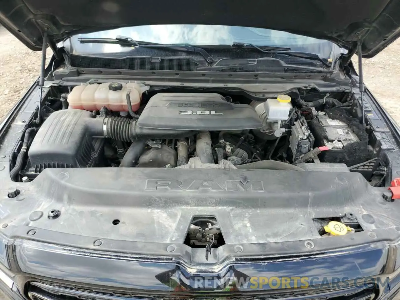 11 fotografías del automóvil dañado 1C6SRFHM8NN212672 RAM 1500 2022