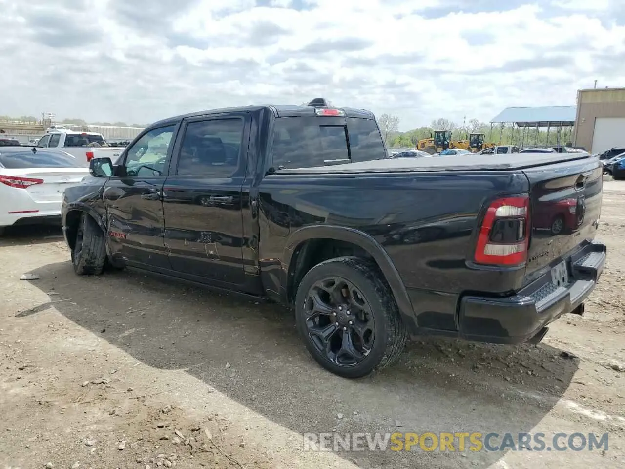 2 fotografías del automóvil dañado 1C6SRFHM8NN212672 RAM 1500 2022
