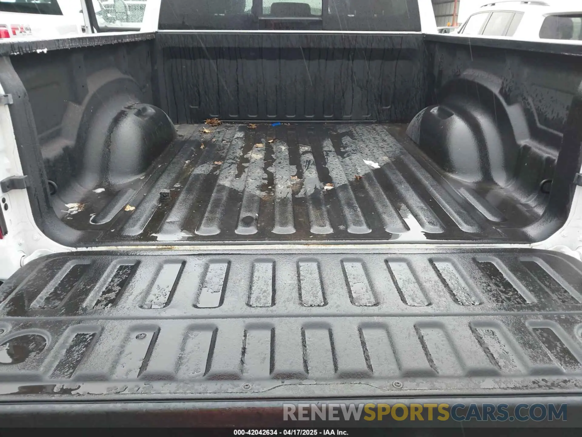 18 fotografías del automóvil dañado 1C6SRFHT6NN446901 RAM 1500 2022