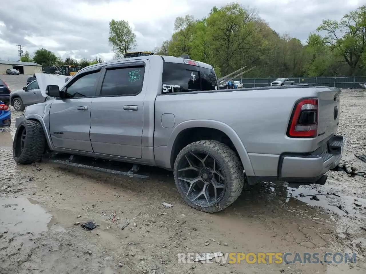 2 fotografías del automóvil dañado 1C6SRFHTXNN266448 RAM 1500 2022