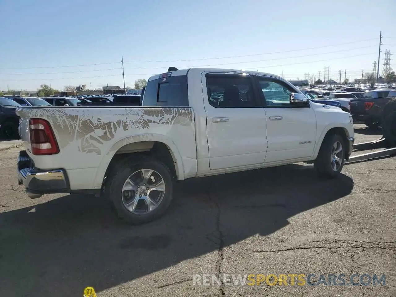 3 fotografías del automóvil dañado 1C6SRFJM5NN376035 RAM 1500 2022