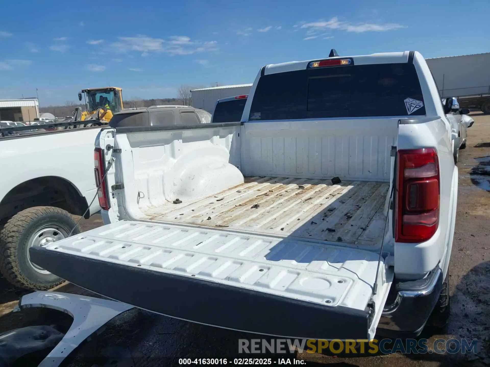 17 fotografías del automóvil dañado 1C6SRFJT4NN248408 RAM 1500 2022