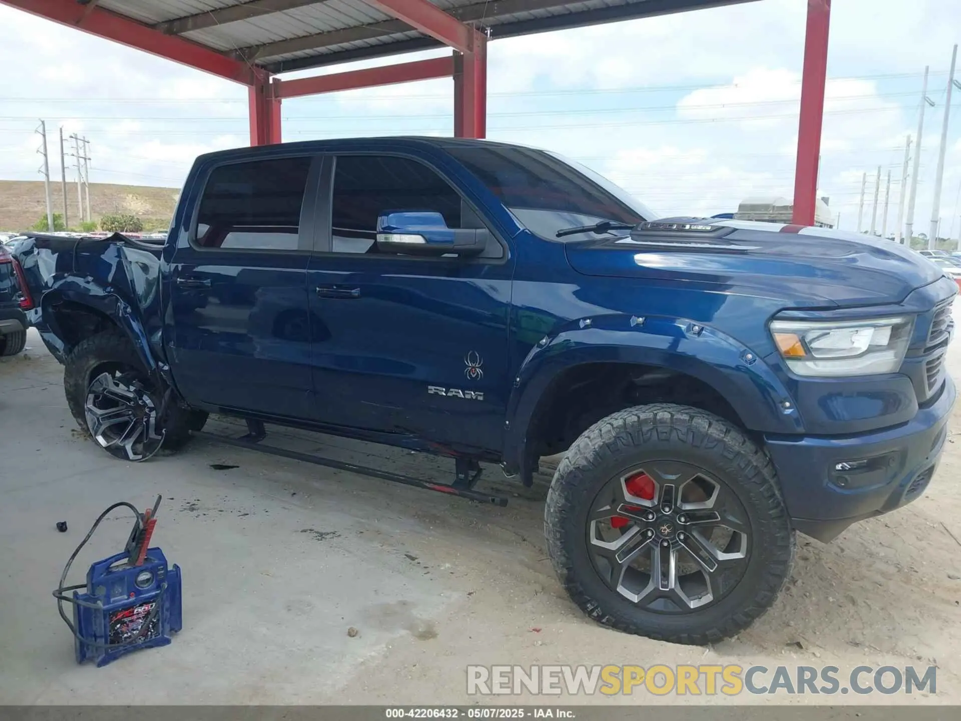 14 fotografías del automóvil dañado 1C6SRFJT5NN296693 RAM 1500 2022