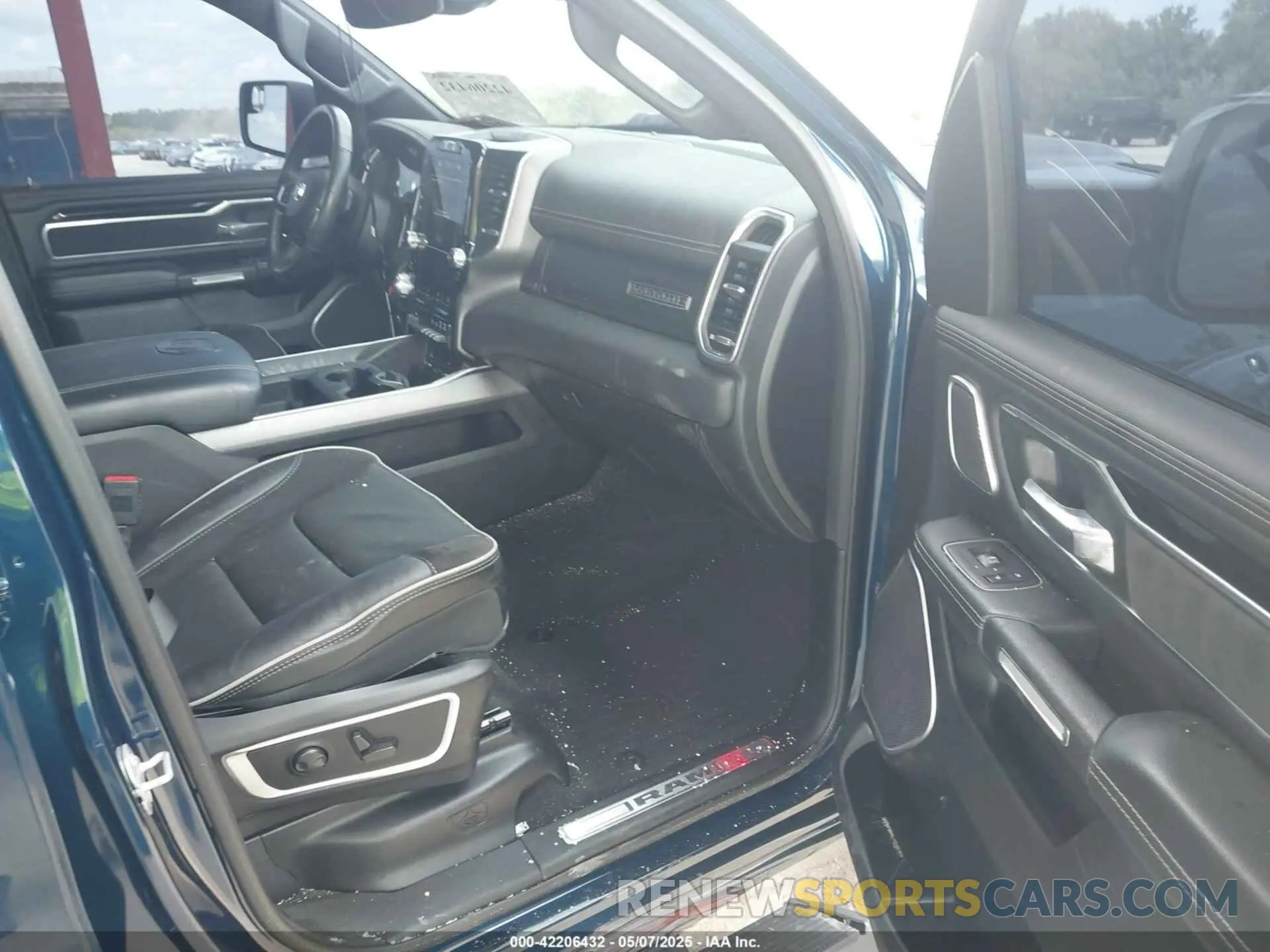 5 fotografías del automóvil dañado 1C6SRFJT5NN296693 RAM 1500 2022