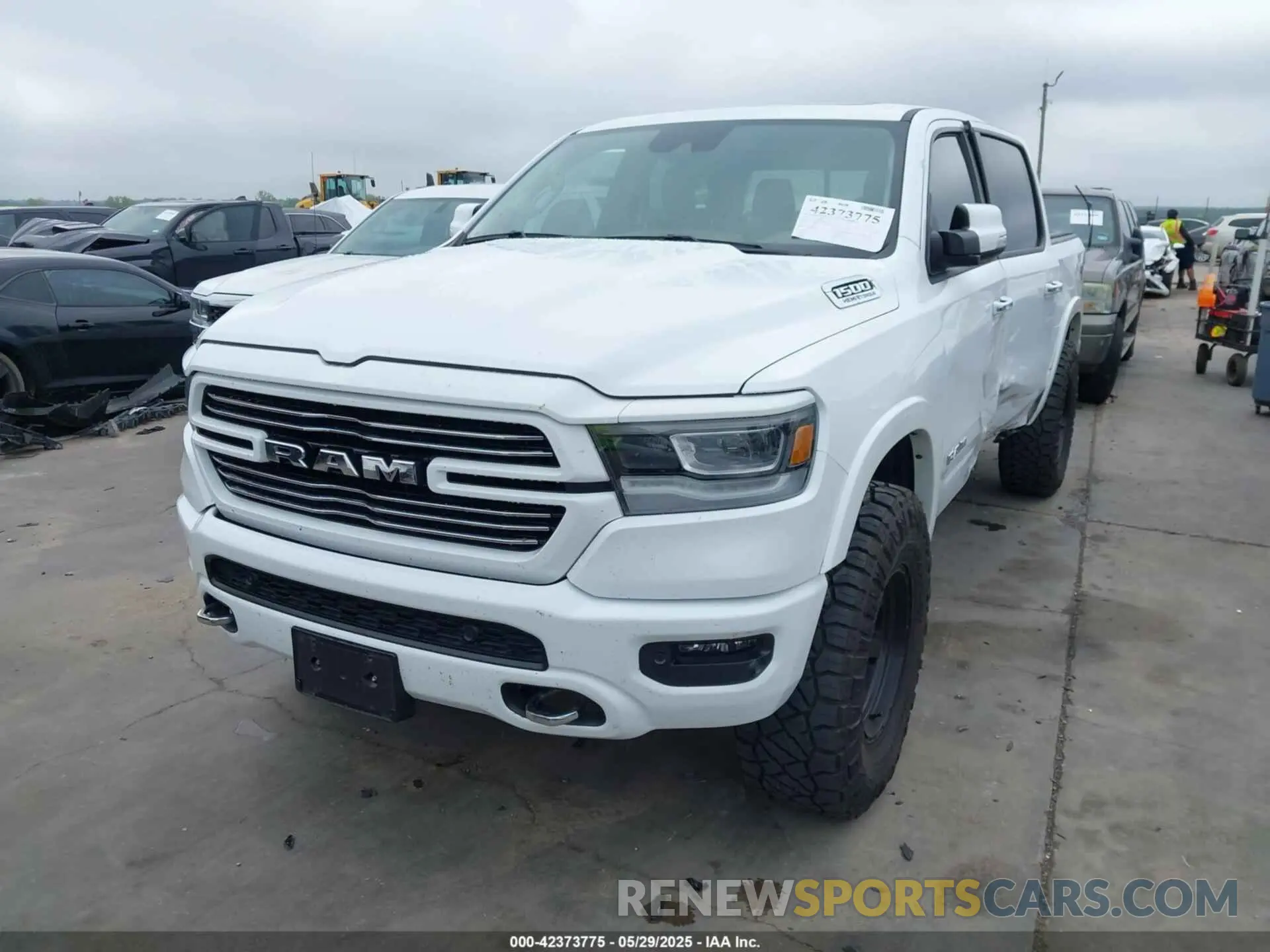 2 fotografías del automóvil dañado 1C6SRFJT6NN128450 RAM 1500 2022