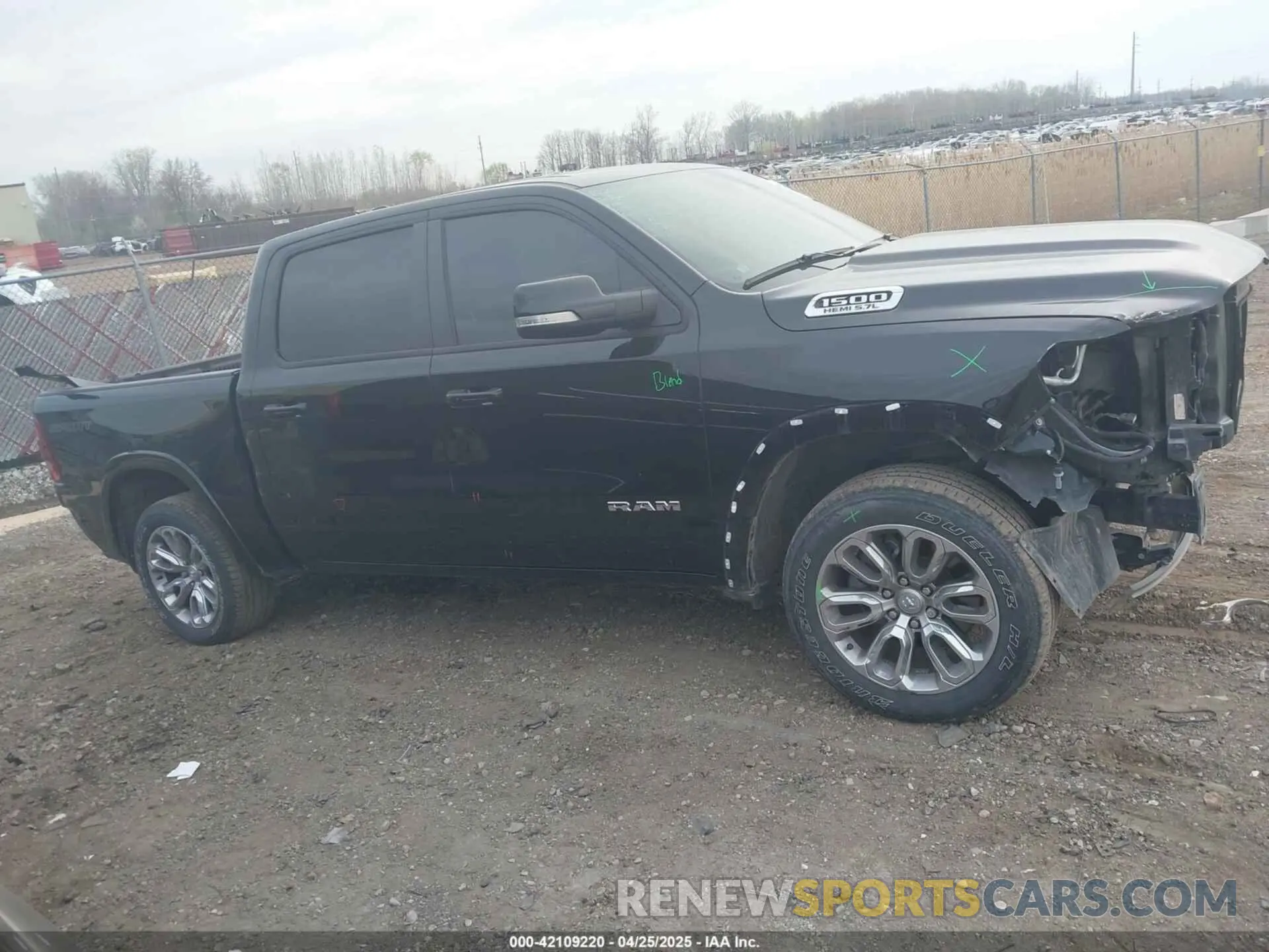 13 fotografías del automóvil dañado 1C6SRFJT6NN402536 RAM 1500 2022