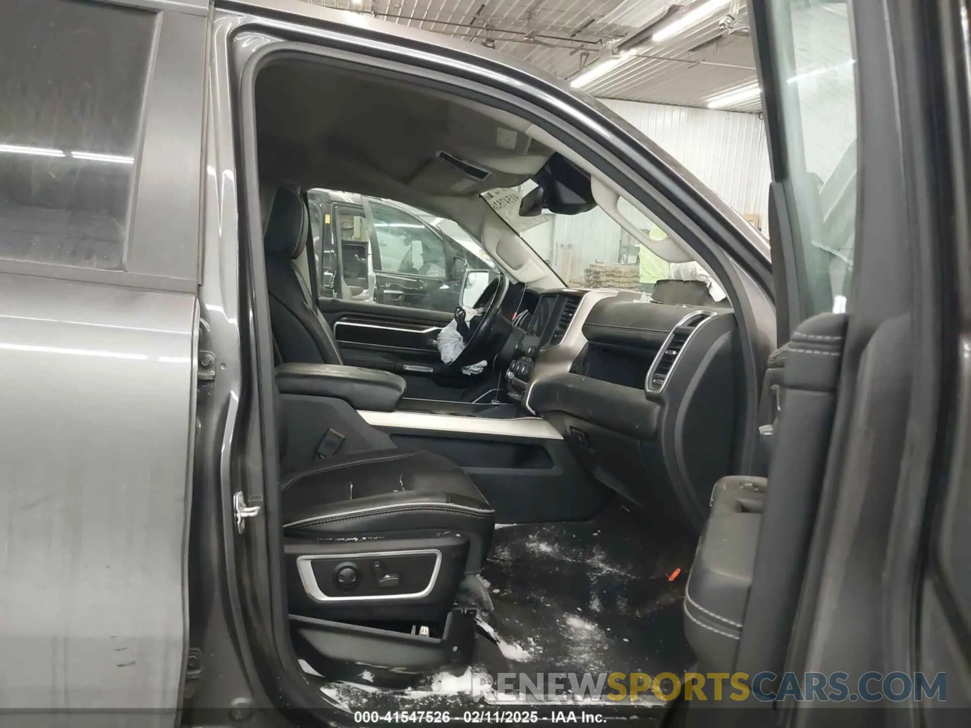 5 fotografías del automóvil dañado 1C6SRFJT9NN225321 RAM 1500 2022