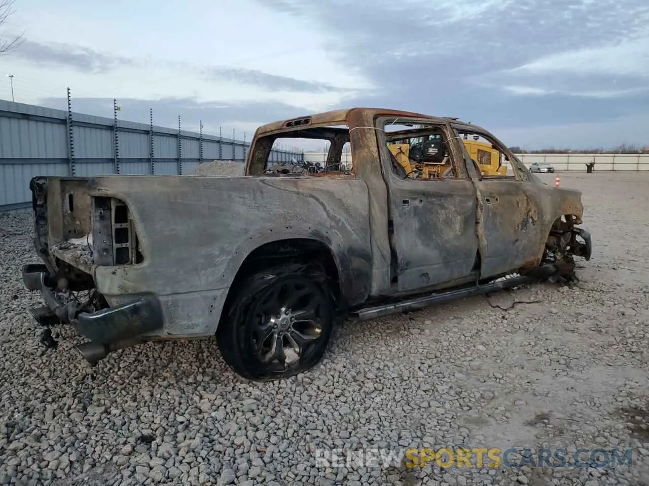 3 fotografías del automóvil dañado 1C6SRFKM7NN412922 RAM 1500 2022
