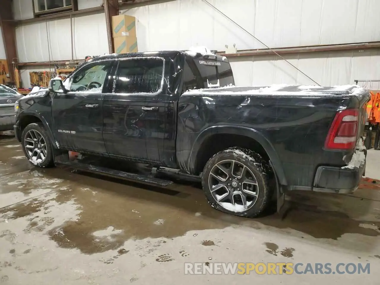 2 fotografías del automóvil dañado 1C6SRFKT8NN107890 RAM 1500 2022