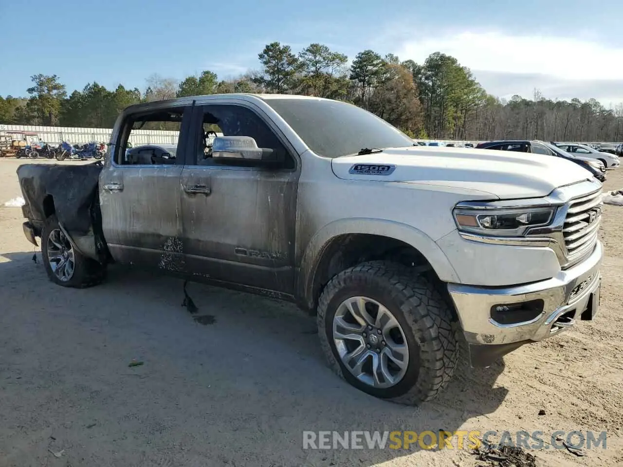 4 fotografías del automóvil dañado 1C6SRFKT9NN437778 RAM 1500 2022