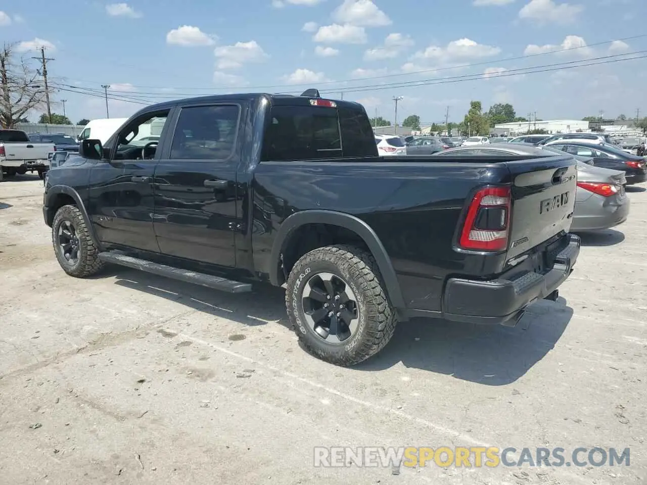 2 fotografías del automóvil dañado 1C6SRFLM7NN362506 RAM 1500 2022