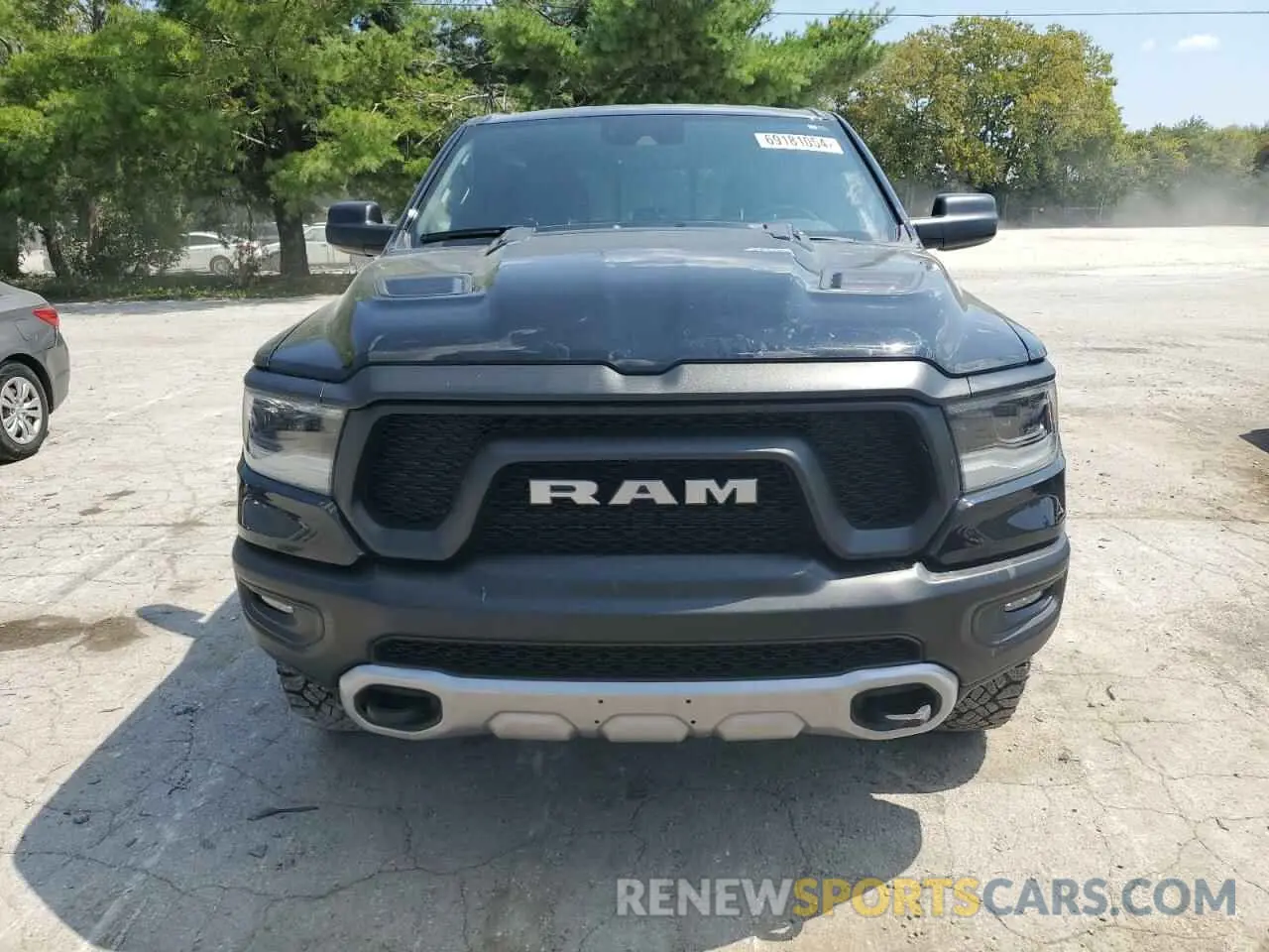 5 fotografías del automóvil dañado 1C6SRFLM7NN362506 RAM 1500 2022