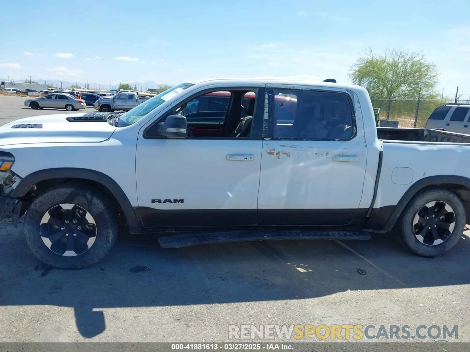 13 fotografías del automóvil dañado 1C6SRFLT4NN357352 RAM 1500 2022