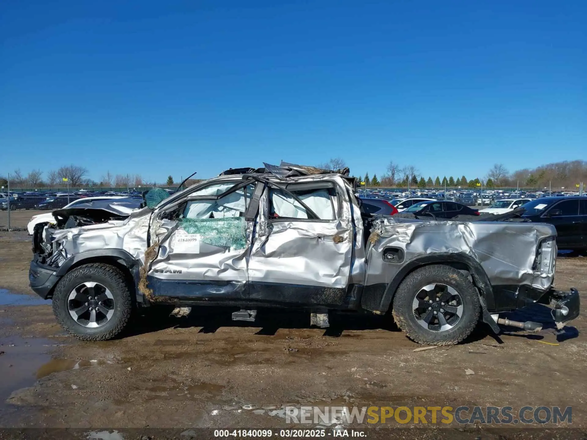 14 fotografías del automóvil dañado 1C6SRFLT7NN196608 RAM 1500 2022