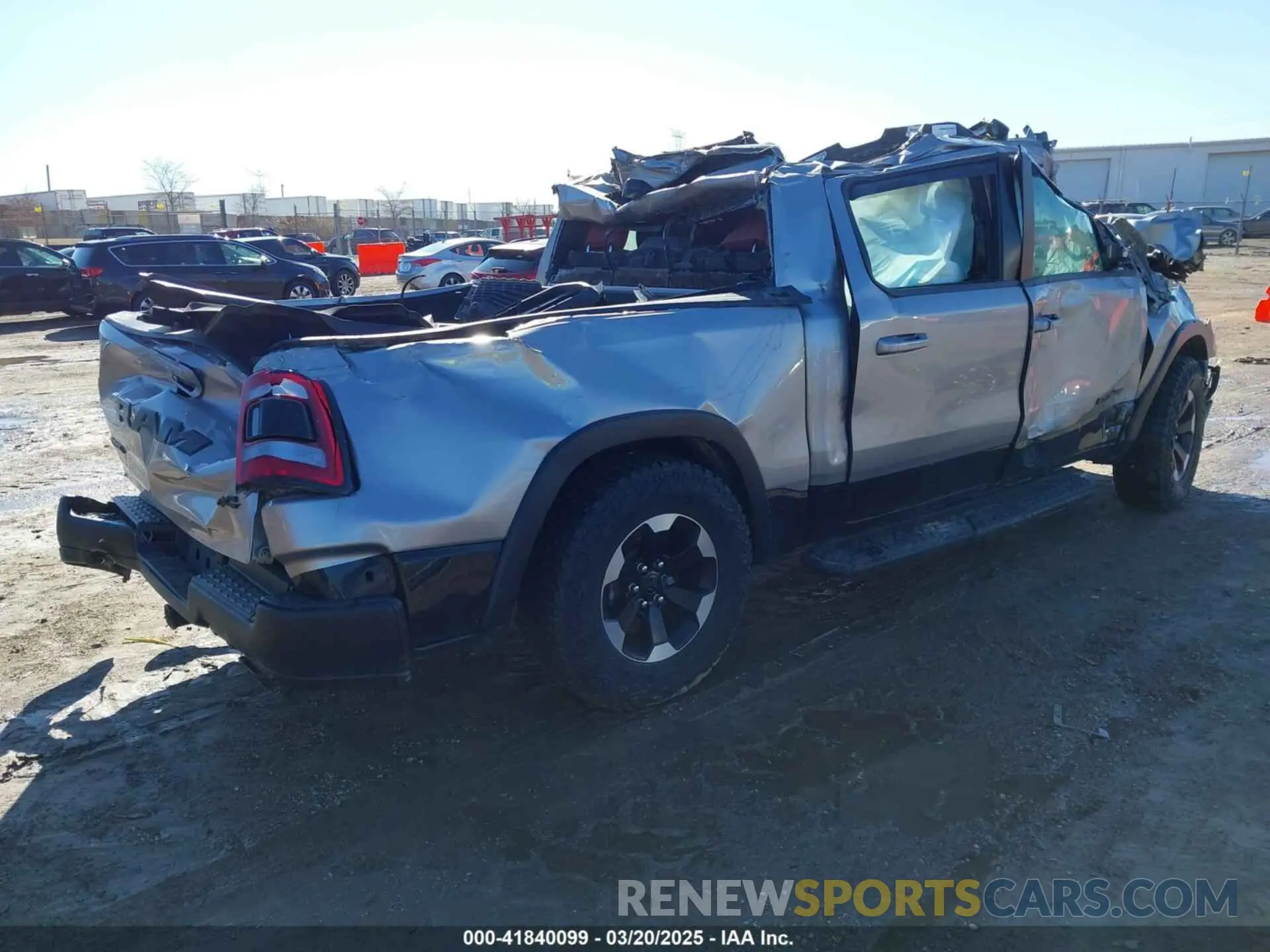 4 fotografías del automóvil dañado 1C6SRFLT7NN196608 RAM 1500 2022