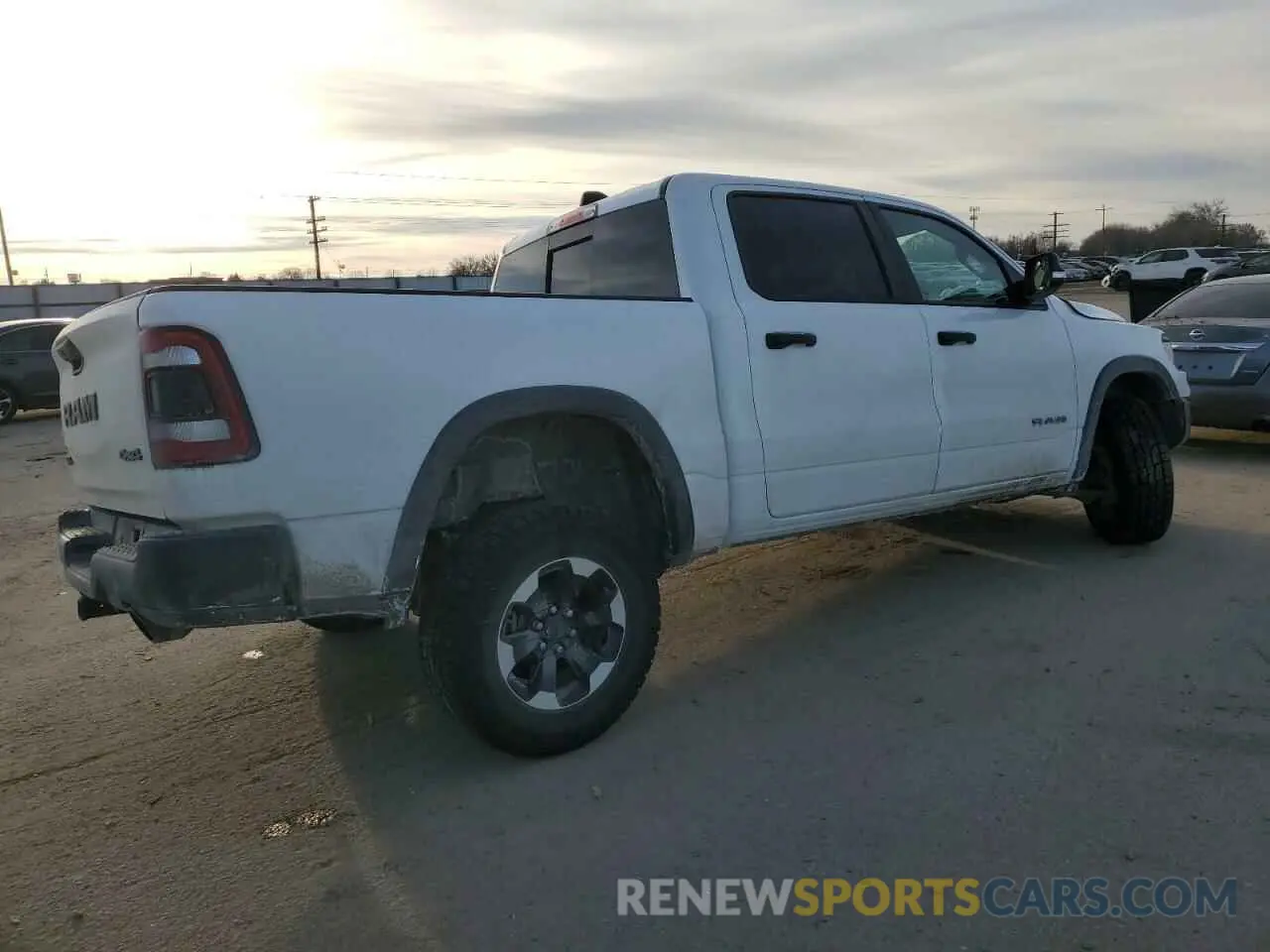 3 fotografías del automóvil dañado 1C6SRFLT7NN379880 RAM 1500 2022