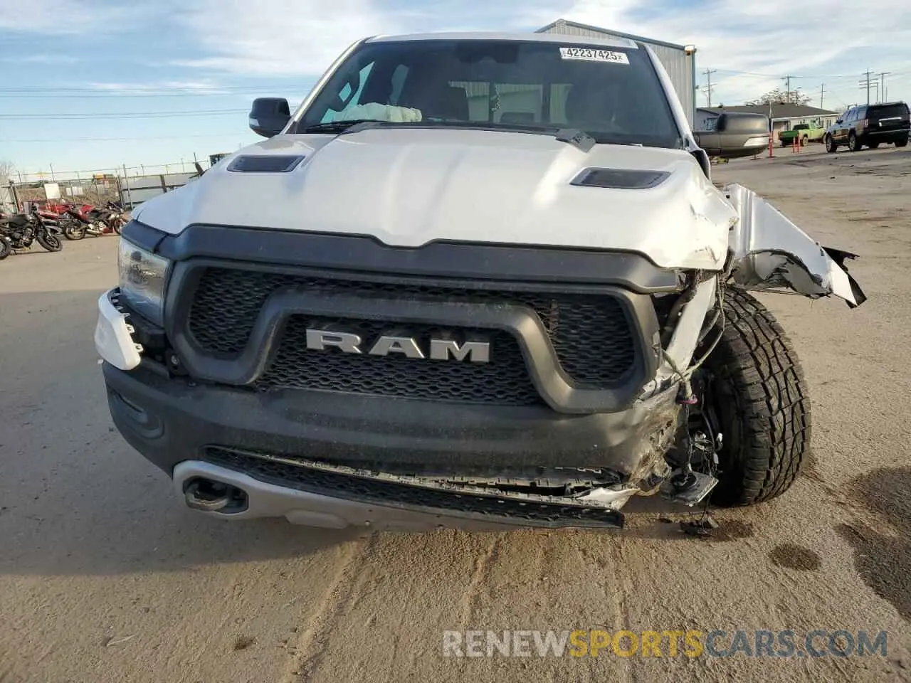 5 fotografías del automóvil dañado 1C6SRFLT7NN379880 RAM 1500 2022