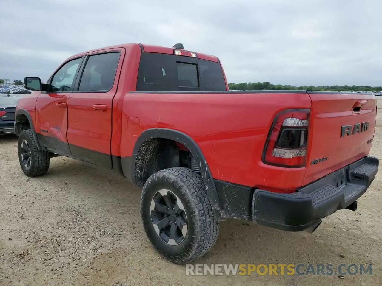 2 fotografías del automóvil dañado 1C6SRFLTXNN204328 RAM 1500 2022