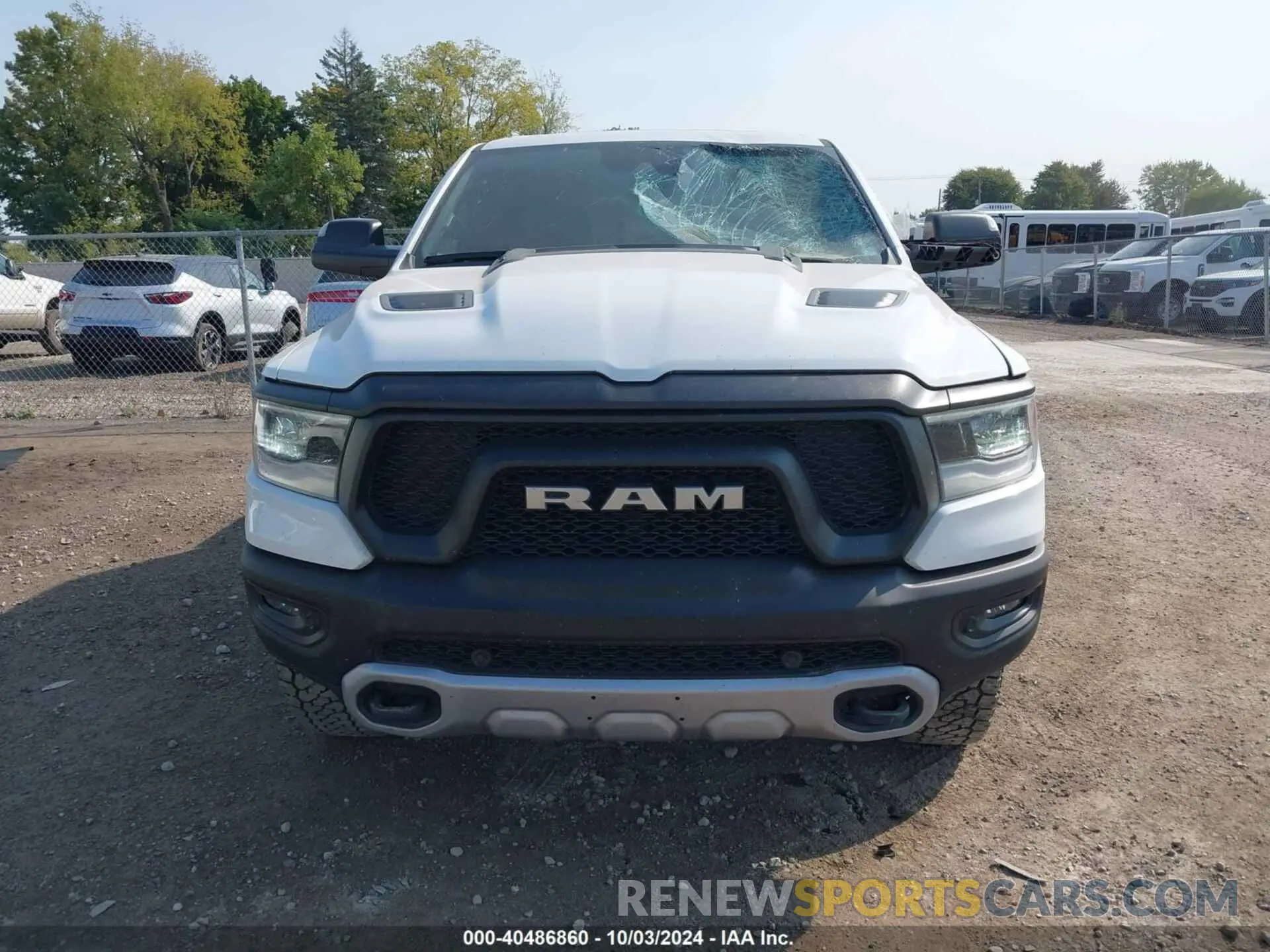 12 fotografías del automóvil dañado 1C6SRFLTXNN338532 RAM 1500 2022