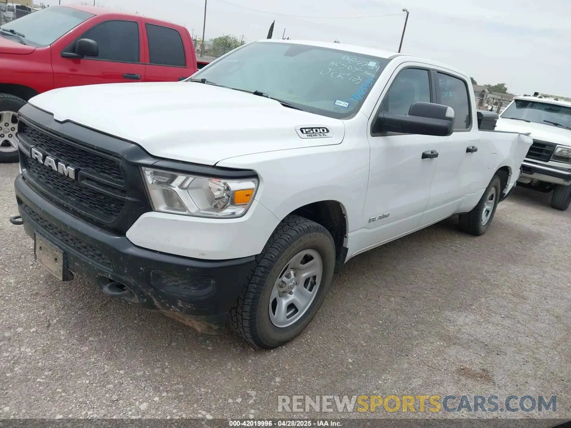2 fotografías del automóvil dañado 1C6SRFNT0NN416927 RAM 1500 2022