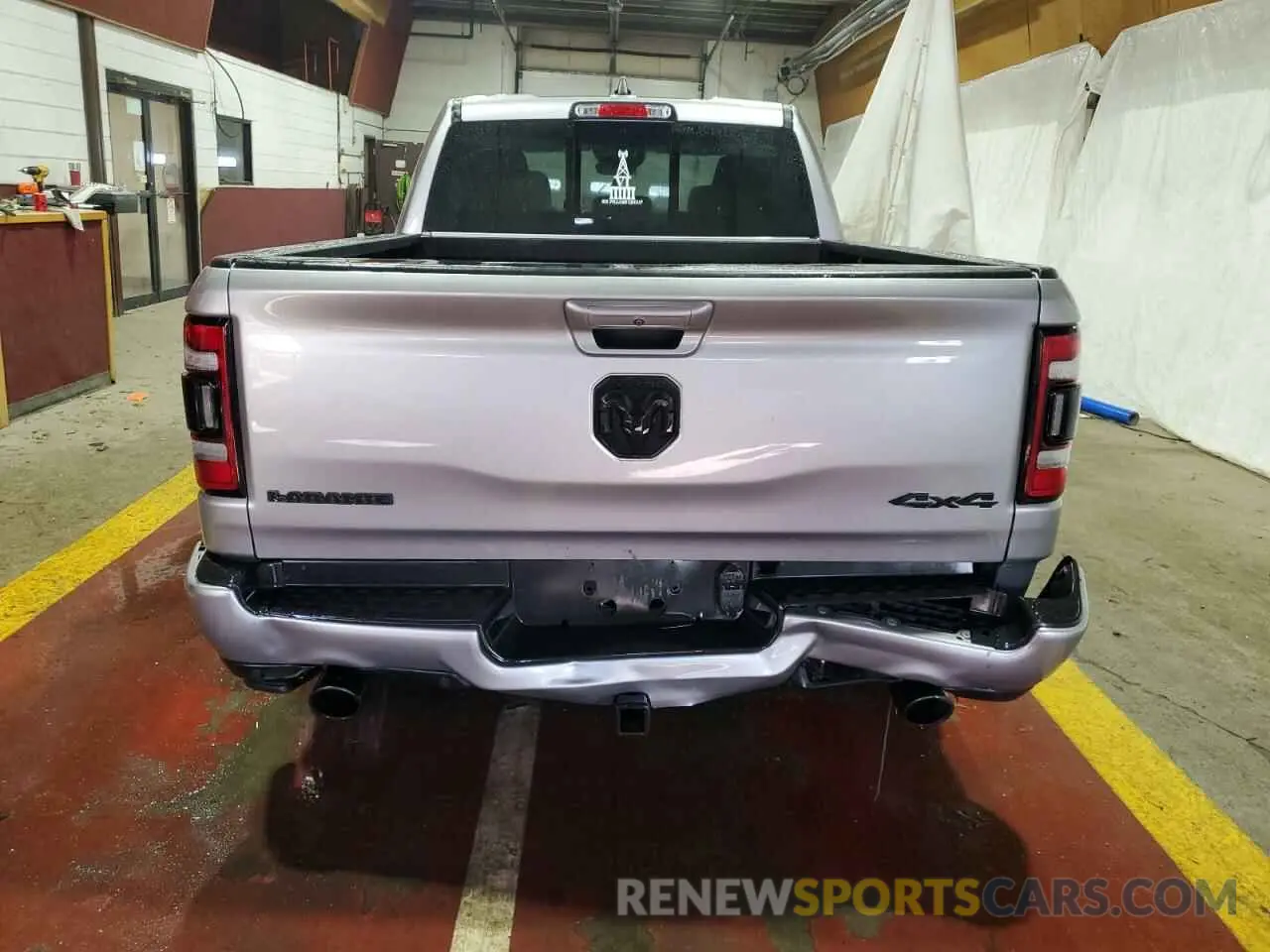 6 fotografías del automóvil dañado 1C6SRFRT0NN430160 RAM 1500 2022