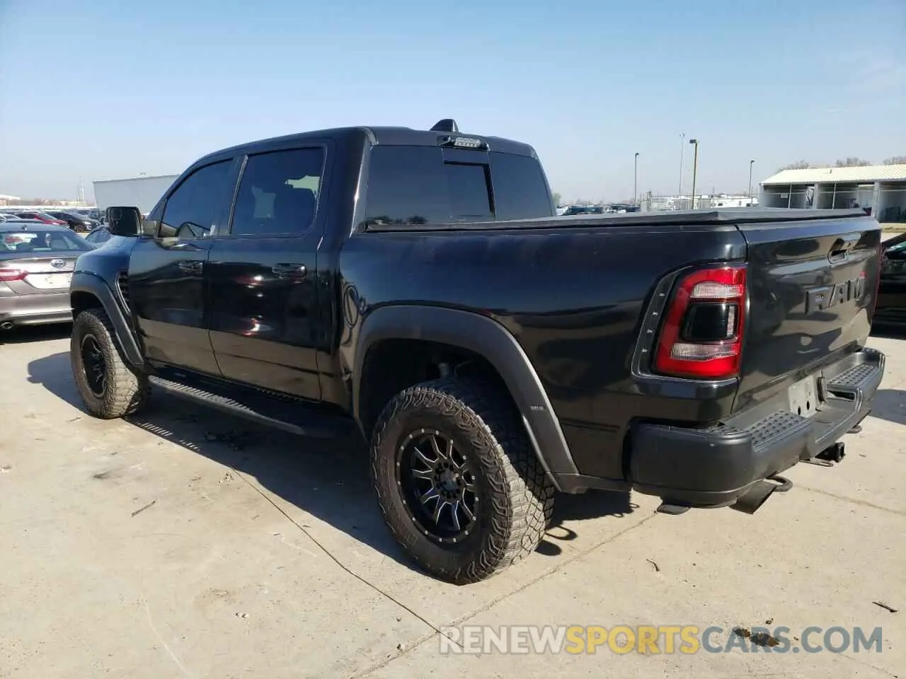 2 fotografías del automóvil dañado 1C6SRFU91NN112656 RAM 1500 2022