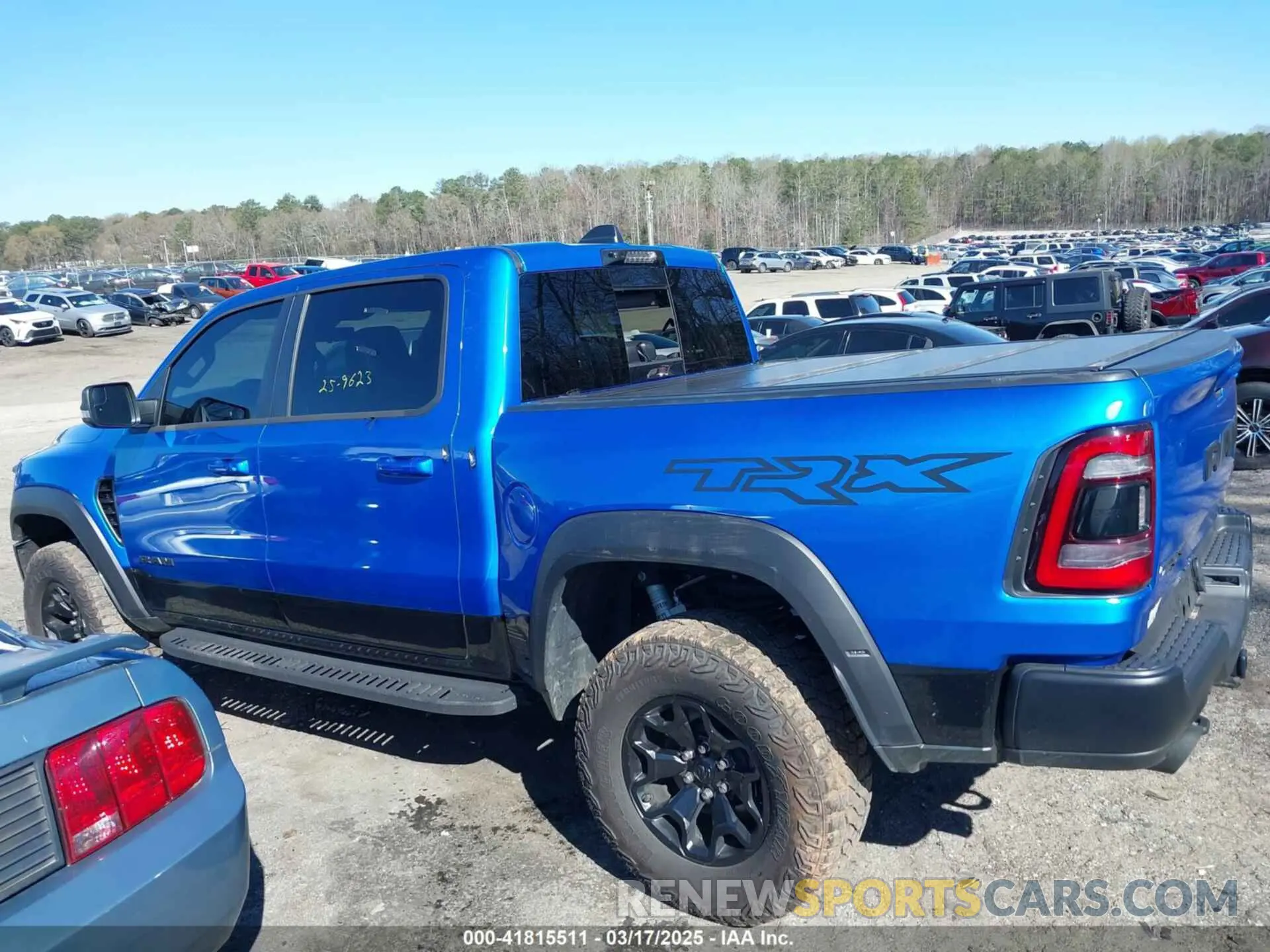 14 fotografías del automóvil dañado 1C6SRFU92NN307018 RAM 1500 2022
