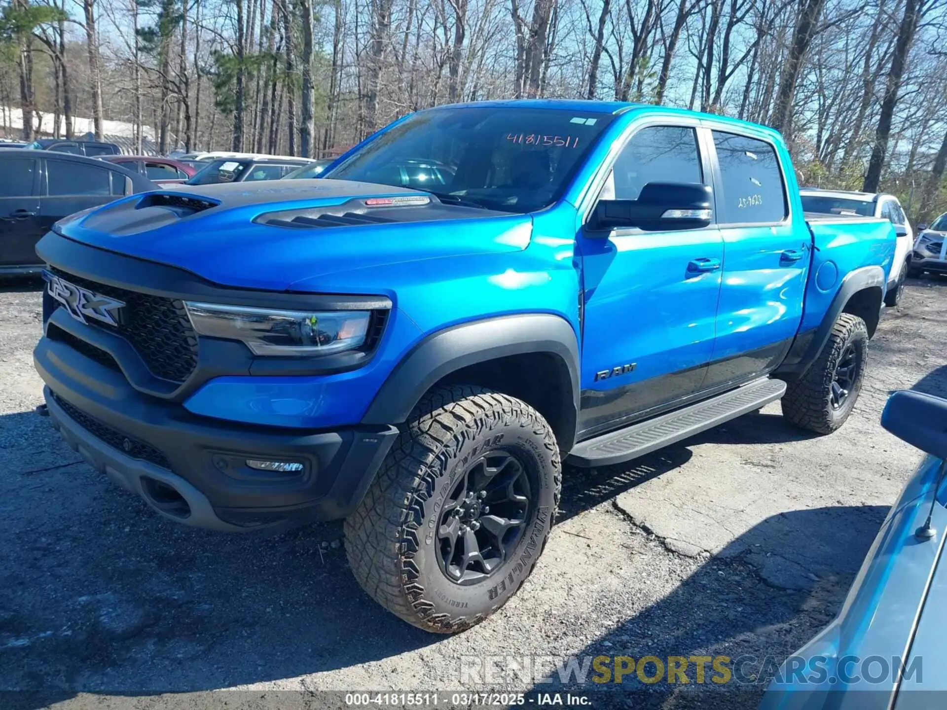 2 fotografías del automóvil dañado 1C6SRFU92NN307018 RAM 1500 2022