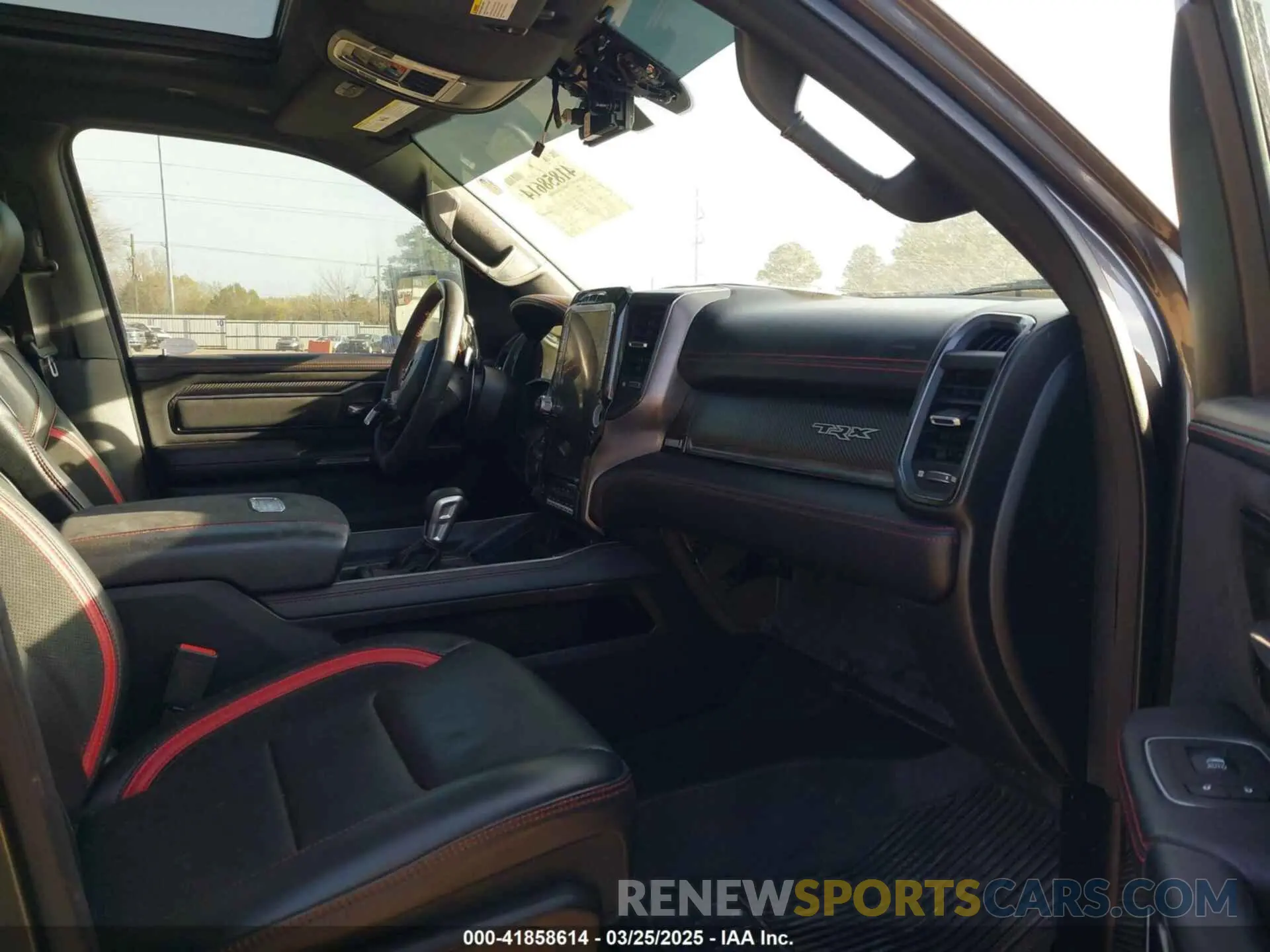 5 fotografías del automóvil dañado 1C6SRFU94NN150172 RAM 1500 2022