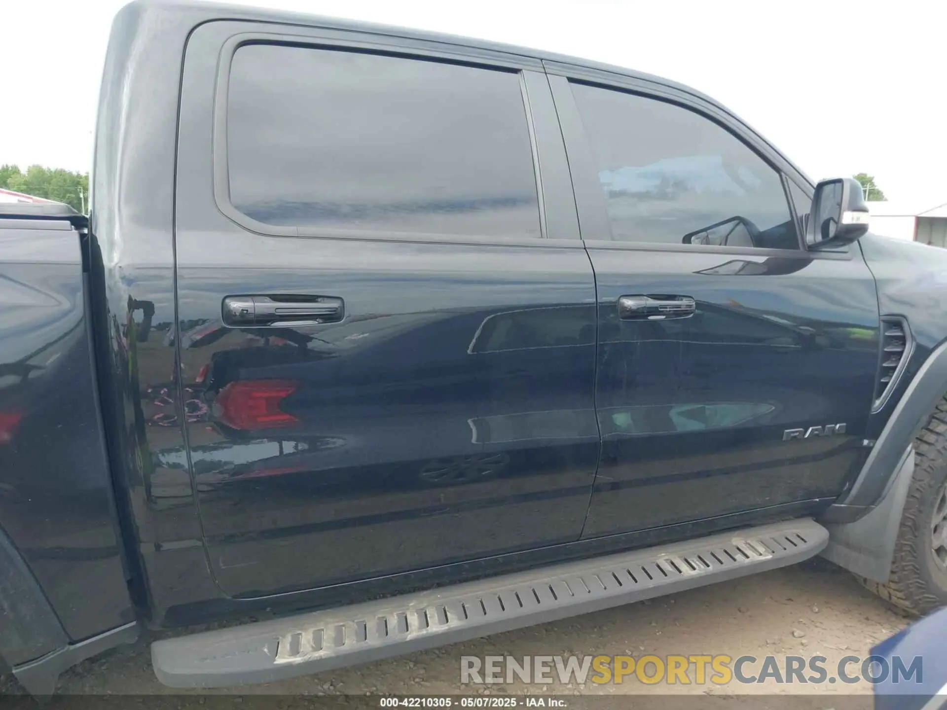 12 fotografías del automóvil dañado 1C6SRFU97NN112337 RAM 1500 2022
