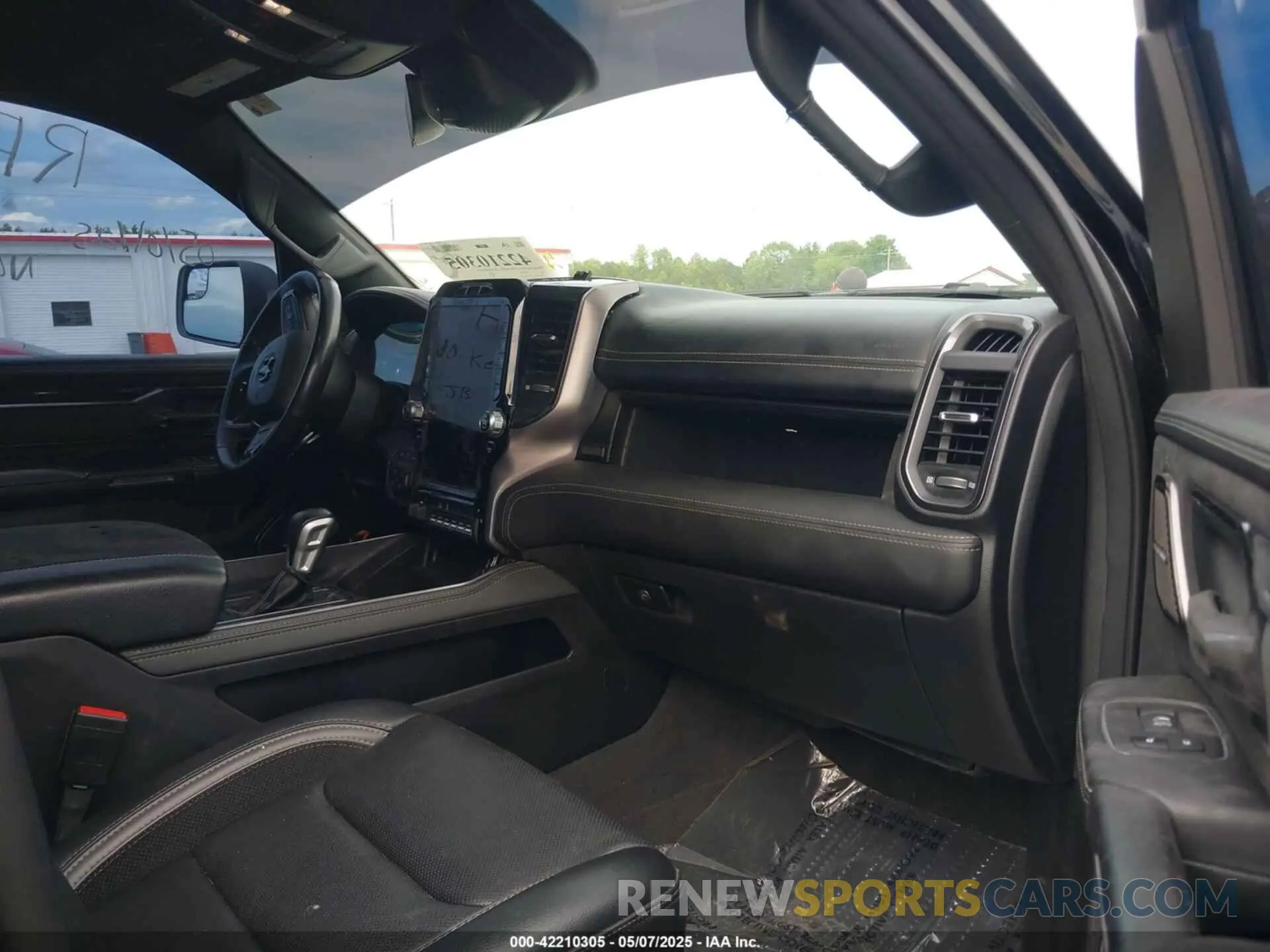 5 fotografías del automóvil dañado 1C6SRFU97NN112337 RAM 1500 2022