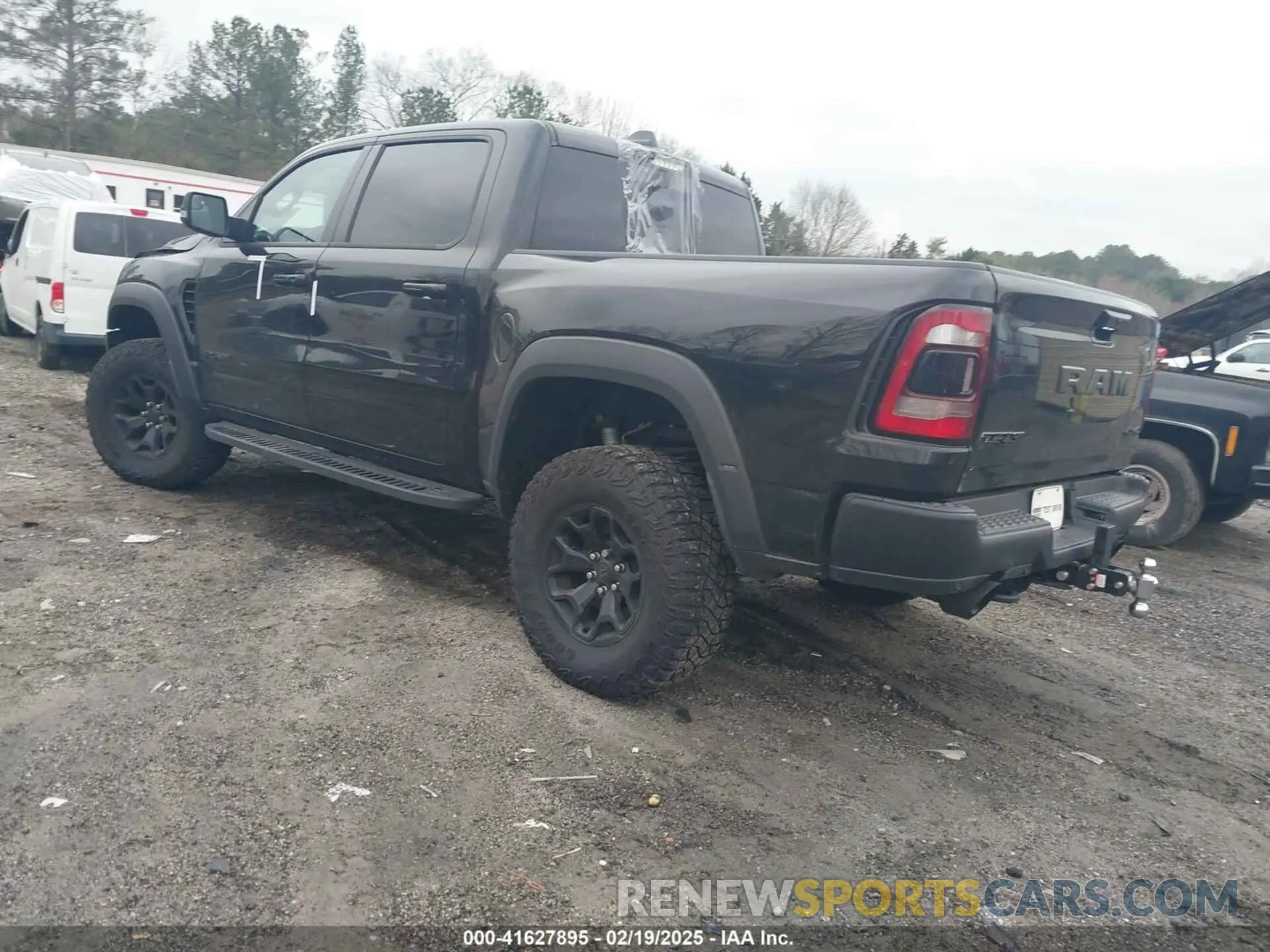 3 fotografías del automóvil dañado 1C6SRFU9XNN476106 RAM 1500 2022