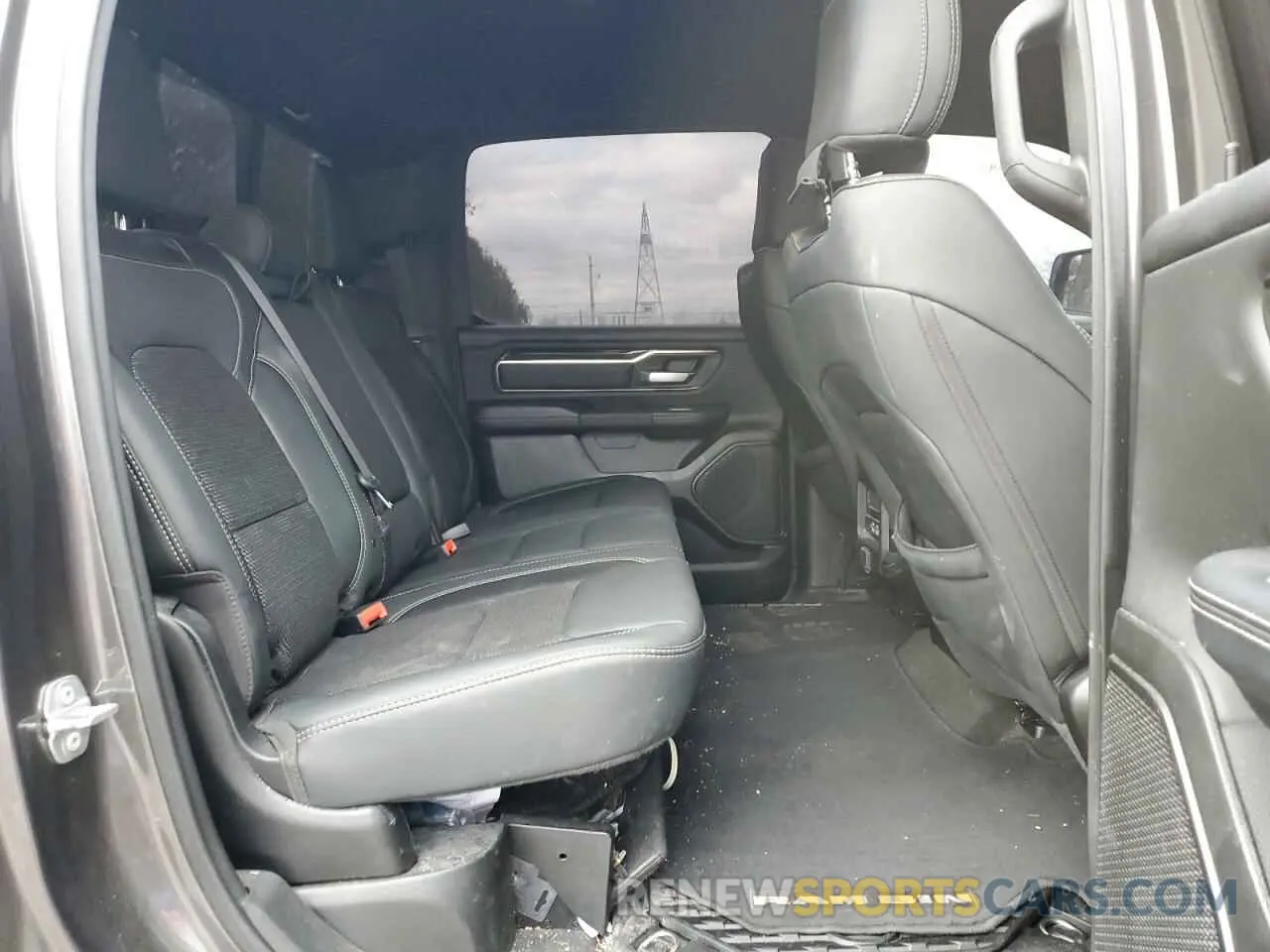 10 fotografías del automóvil dañado 1C6SRFVT9NN219898 RAM 1500 2022
