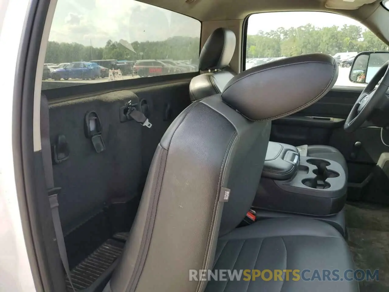 10 fotografías del automóvil dañado 3C6JR6DT4NG172298 RAM 1500 2022