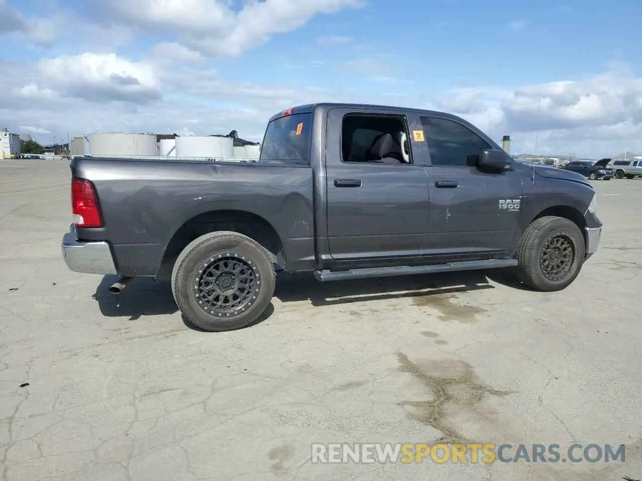 3 fotografías del automóvil dañado 3C6RR7KG1NG310684 RAM 1500 2022