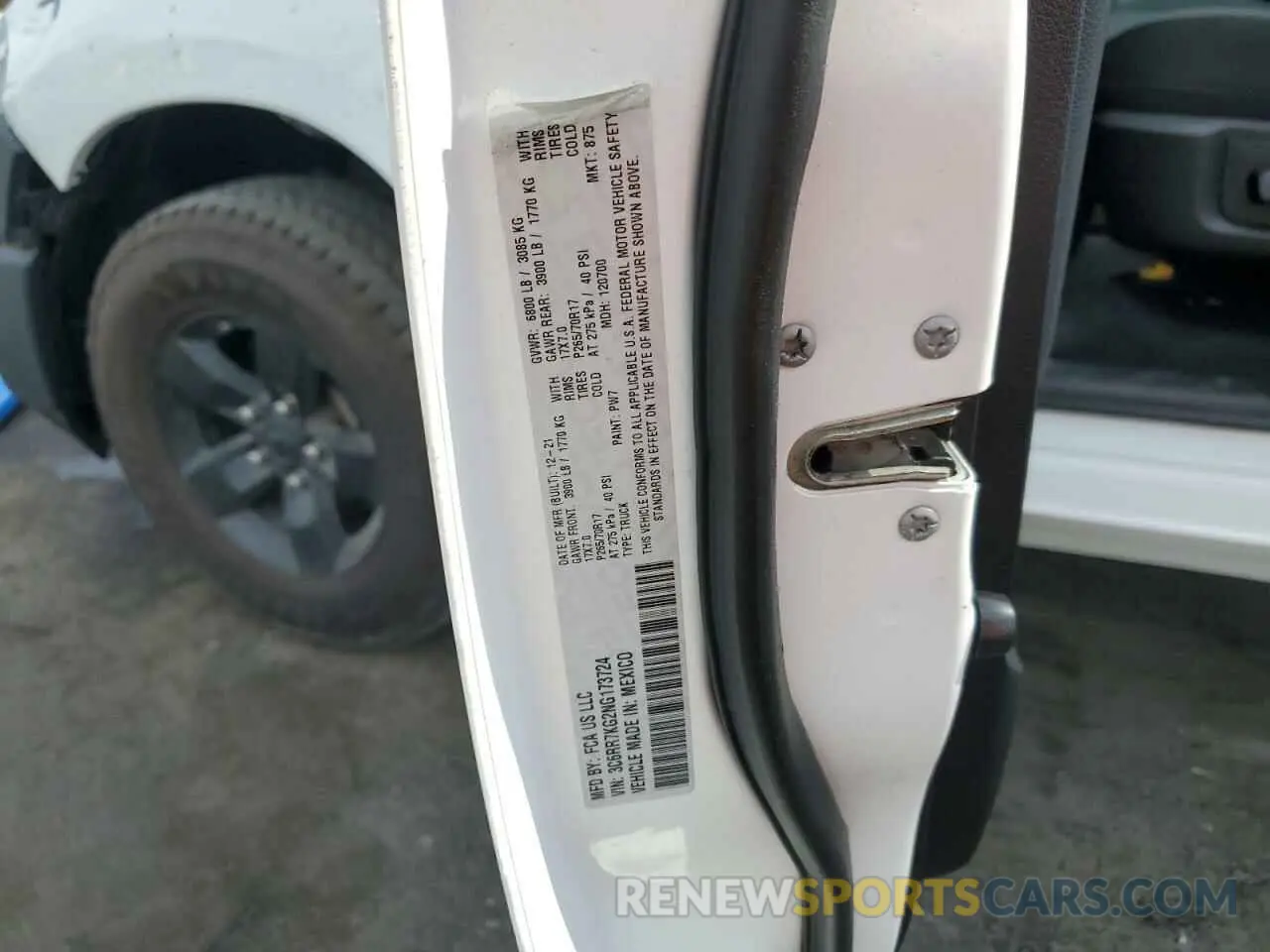 12 fotografías del automóvil dañado 3C6RR7KG2NG173724 RAM 1500 2022