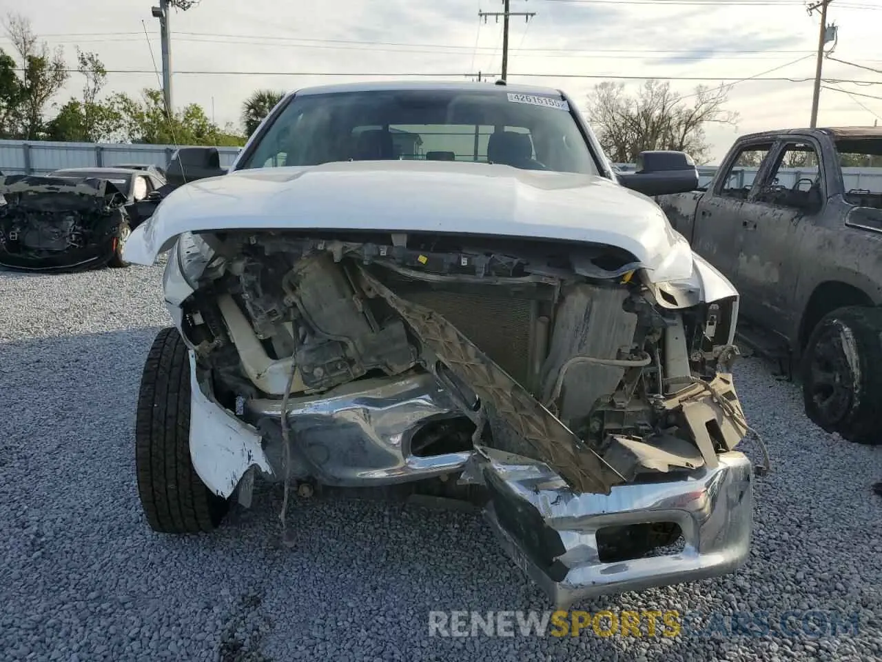 5 fotografías del automóvil dañado 3C6RR7KG6NG378110 RAM 1500 2022