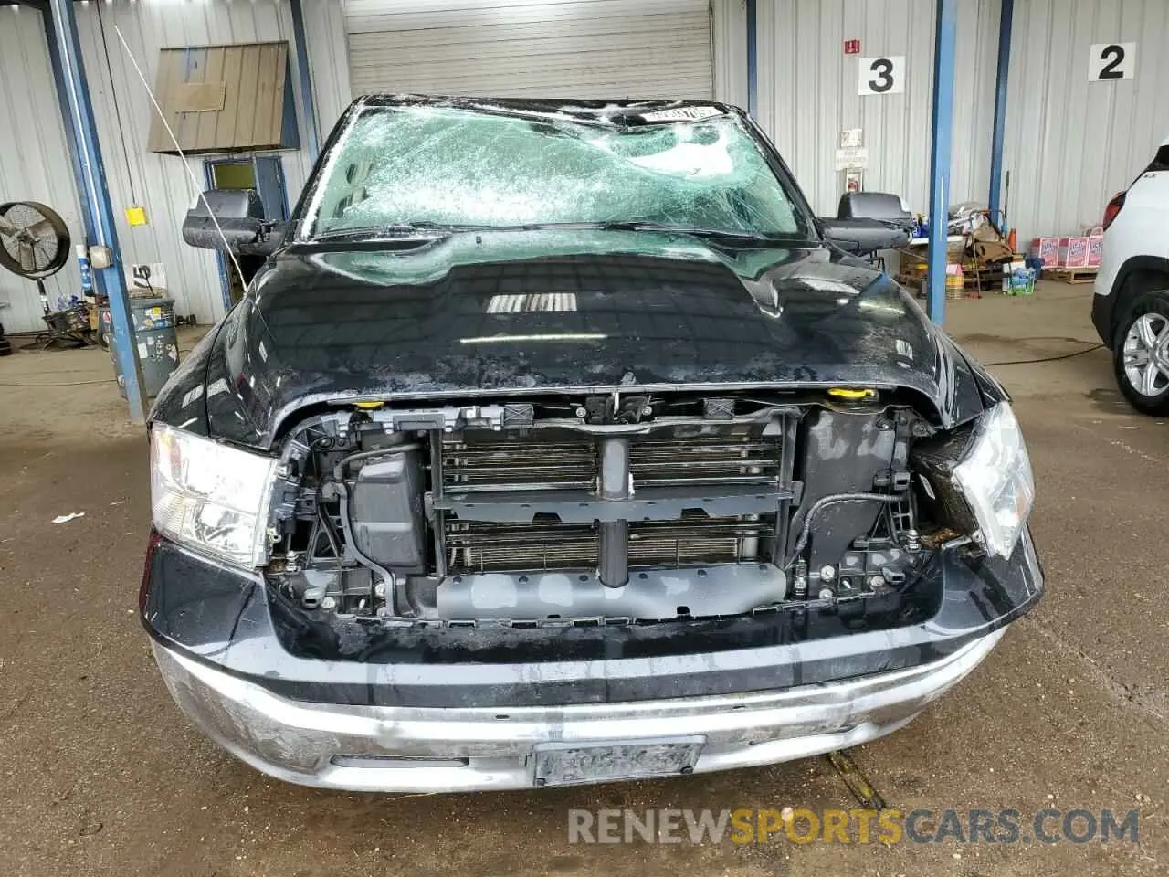 5 fotografías del automóvil dañado 1C6RR7LG8PS517373 RAM 1500 2023
