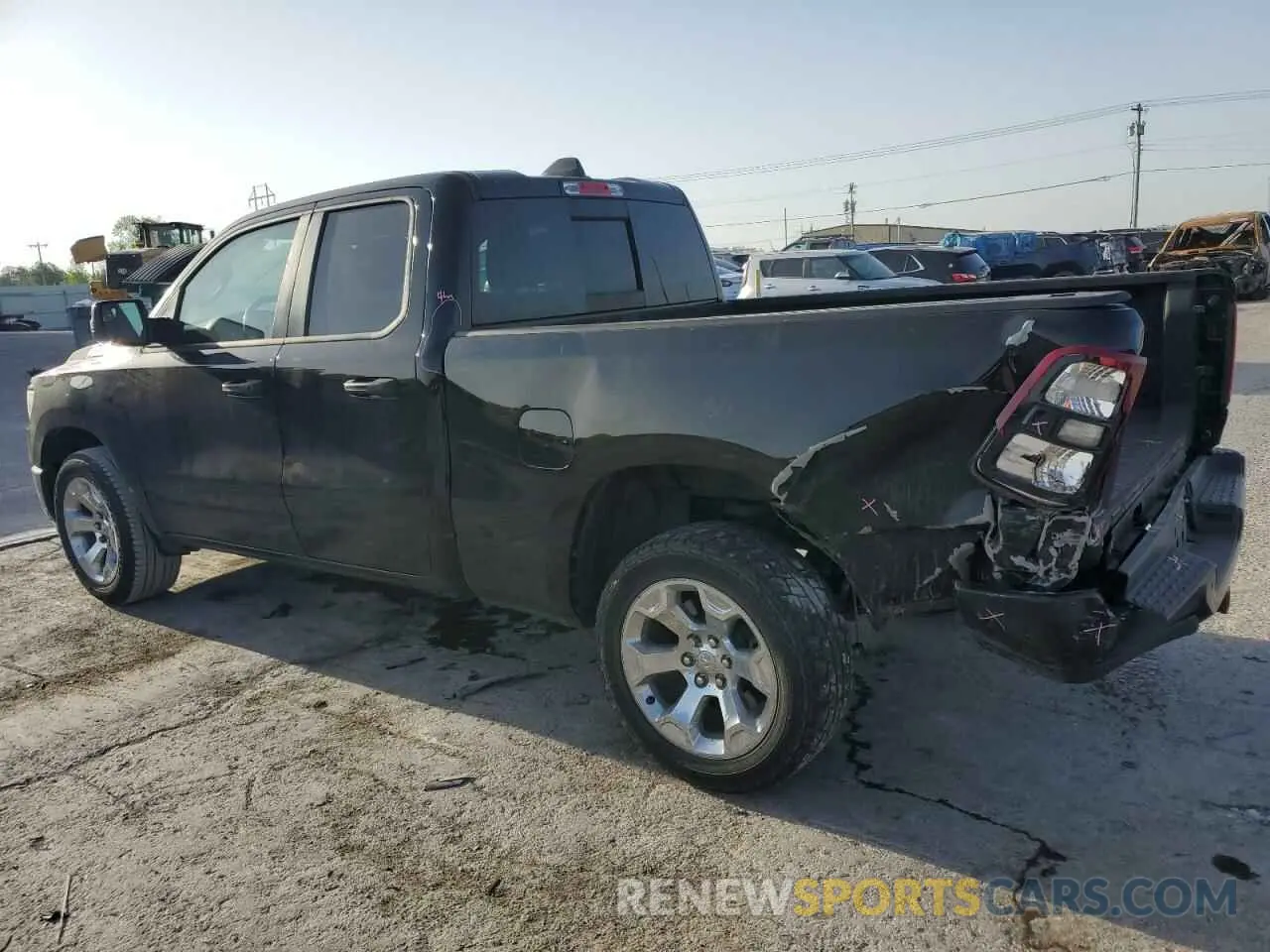 2 fotografías del automóvil dañado 1C6RRECT7PN659617 RAM 1500 2023