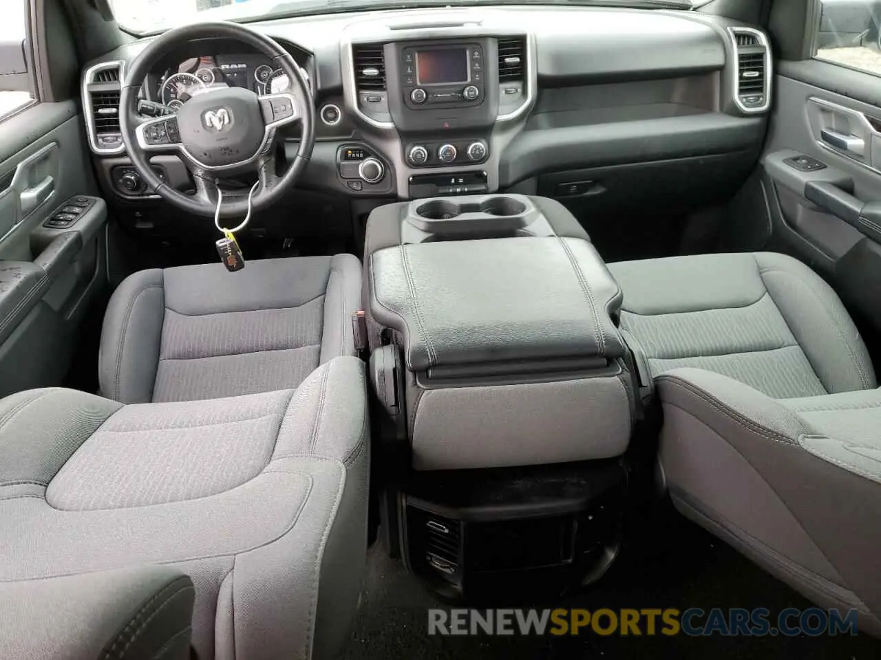 8 fotografías del automóvil dañado 1C6RREFG2PN607813 RAM 1500 2023
