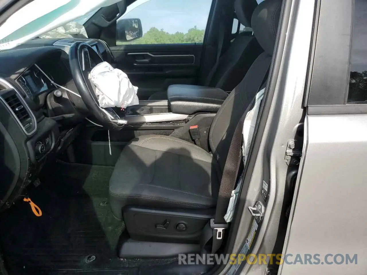 7 fotografías del automóvil dañado 1C6RREFT5PN579311 RAM 1500 2023