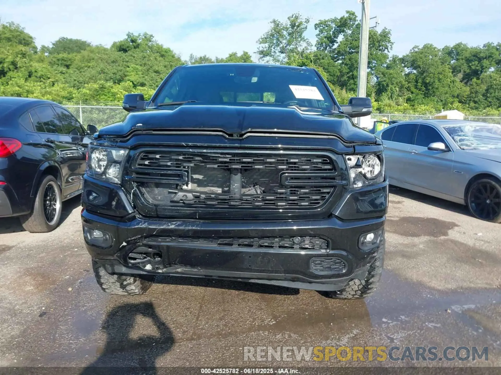 12 fotografías del automóvil dañado 1C6RREMT2PN664903 RAM 1500 2023