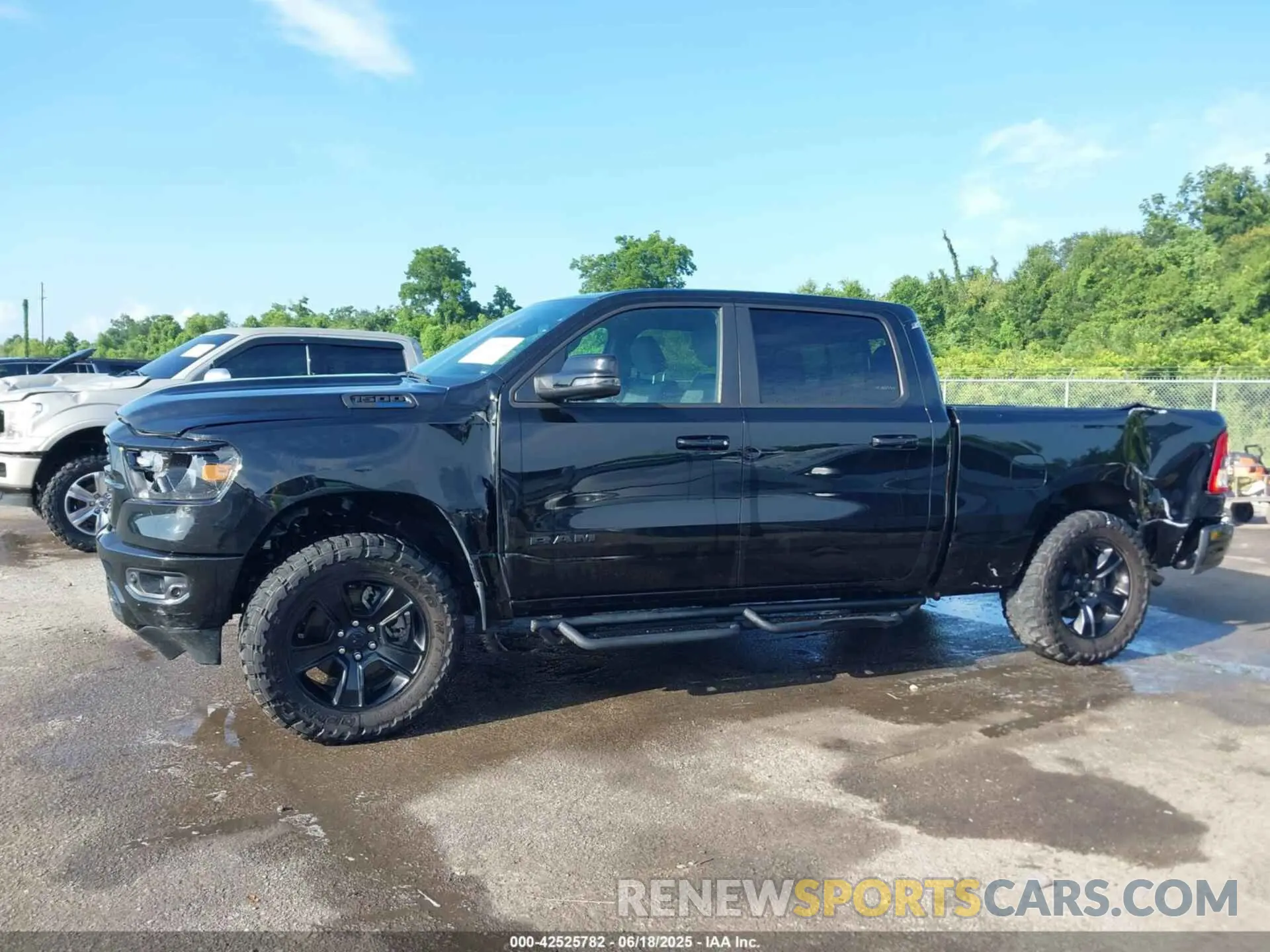 14 fotografías del automóvil dañado 1C6RREMT2PN664903 RAM 1500 2023