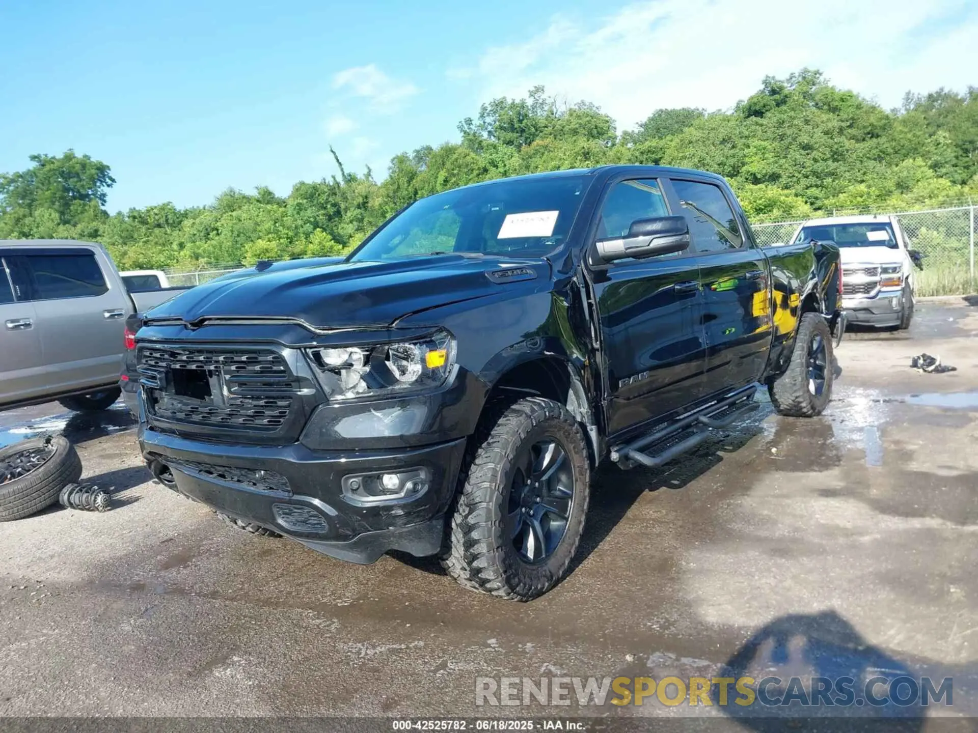 2 fotografías del automóvil dañado 1C6RREMT2PN664903 RAM 1500 2023