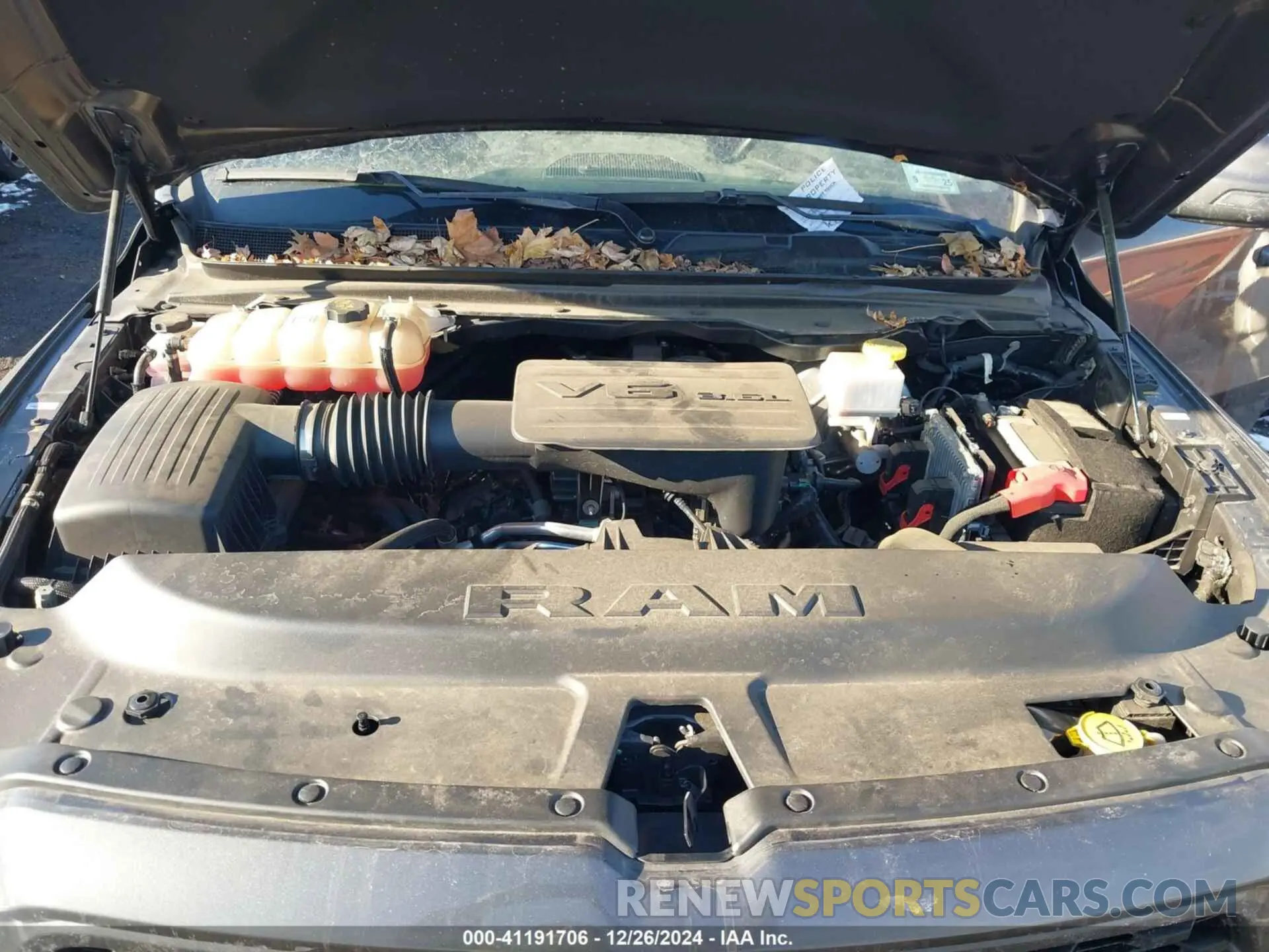 10 fotografías del automóvil dañado 1C6RRFBG0PN583930 RAM 1500 2023