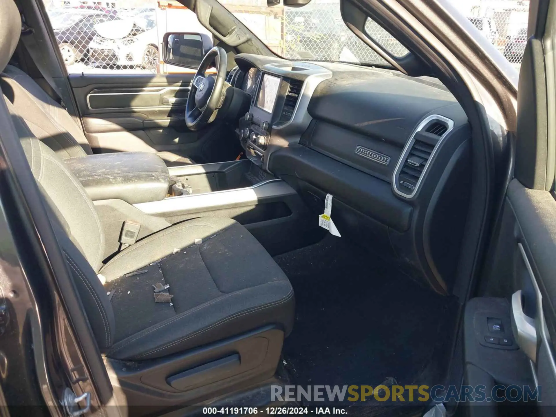 5 fotografías del automóvil dañado 1C6RRFBG0PN583930 RAM 1500 2023