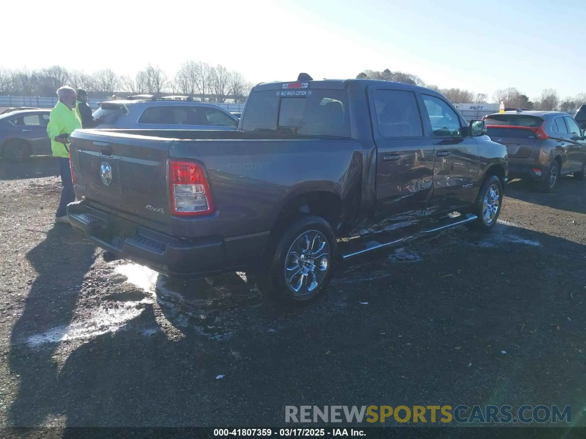 4 fotografías del automóvil dañado 1C6RRFFG2PN599704 RAM 1500 2023